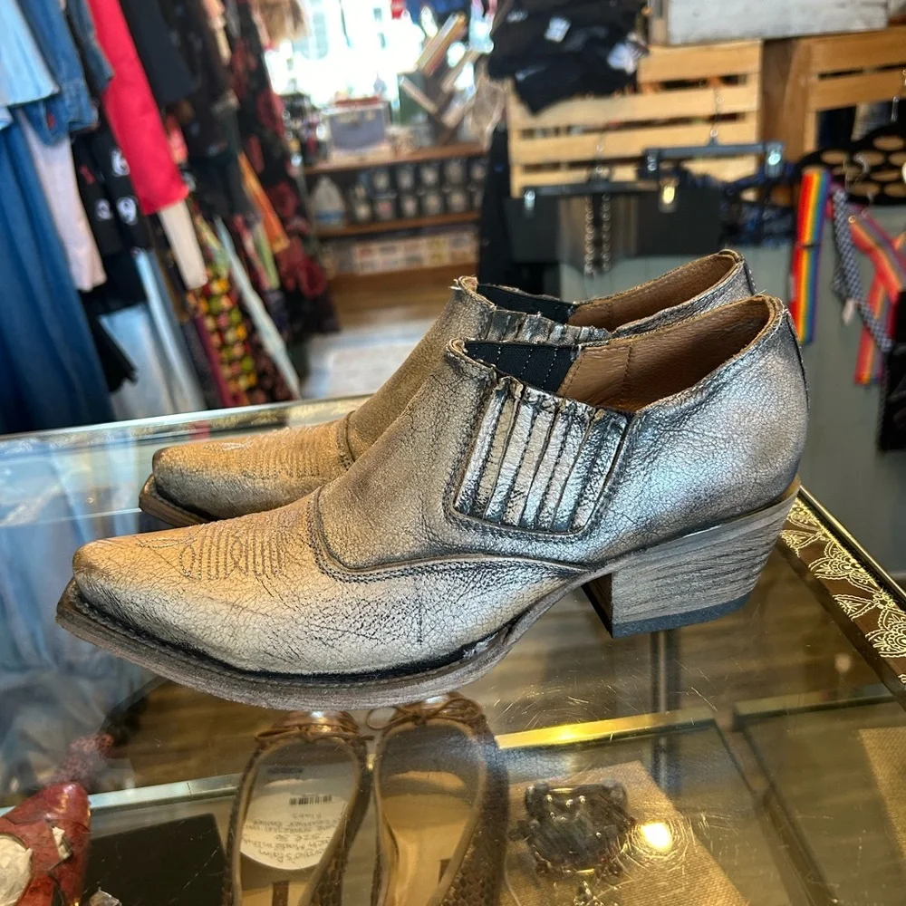 Freebird Metallic Ankle Booties - Picture 2 of 10